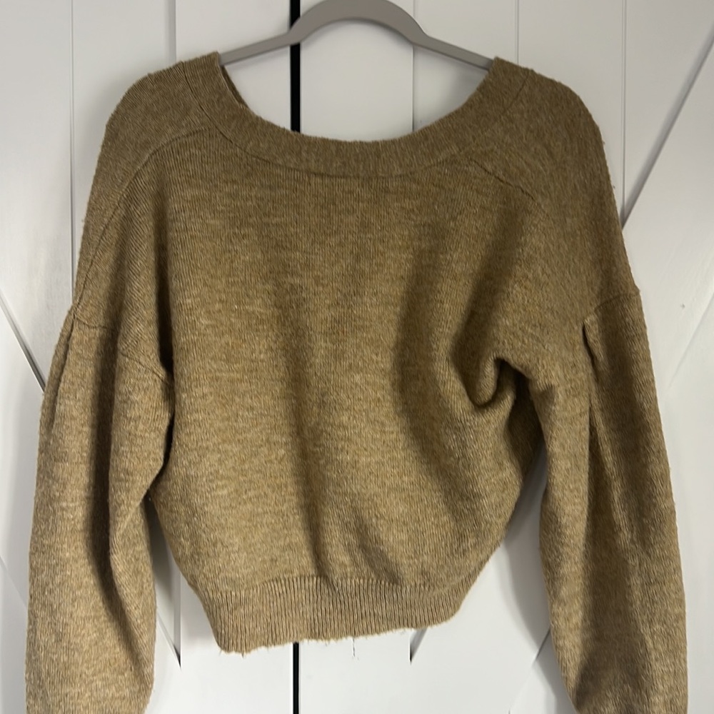 Mod Ref sweater. Size Small. - Picture 2 of 3